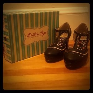 Bettie Page Taylor heels